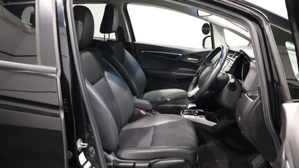 2015 Honda Fit Hybrid L-Package image 327729