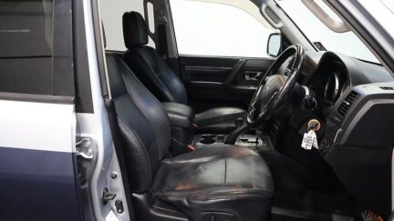 2007 Mitsubishi Pajero SUPER EXCEED 4WD 7 Seater image 327405