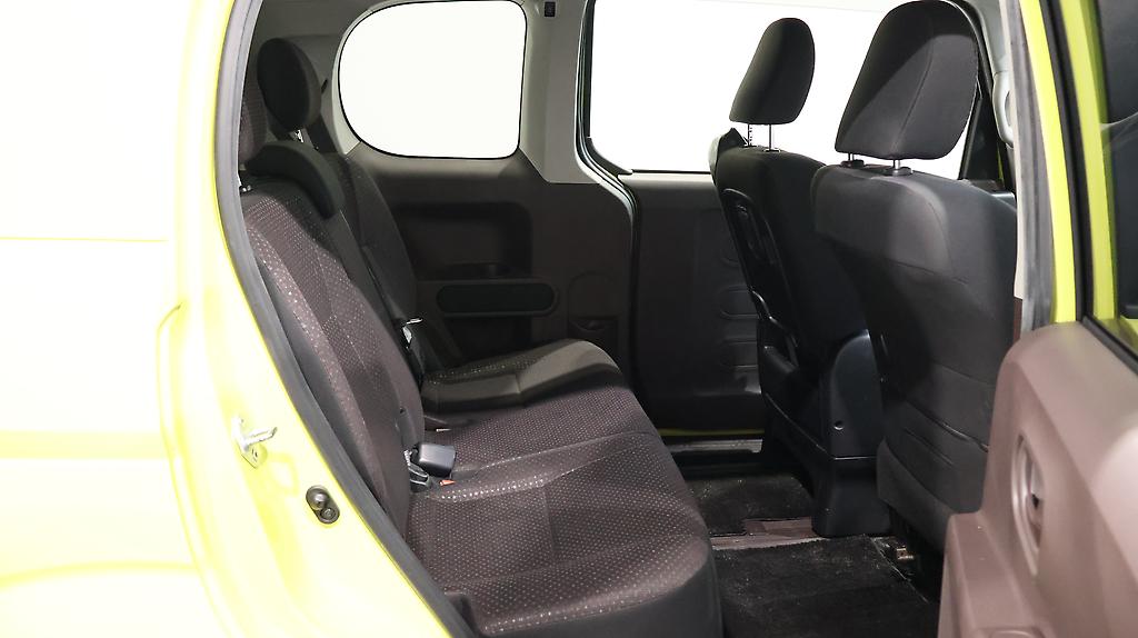 2013 Toyota Spade F Model – Push Button Start image 329584