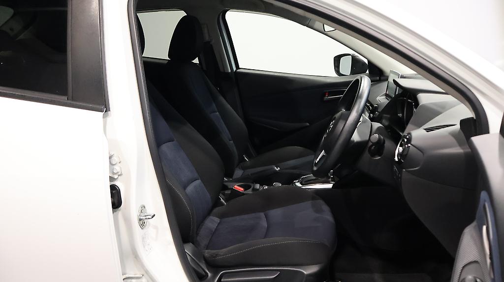 2015 Mazda Demio image 330766