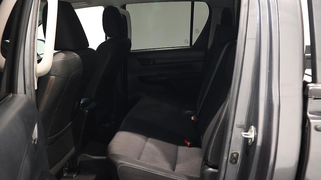 2019 Toyota Hilux SR TD DC 2.8D/6MT image 330538