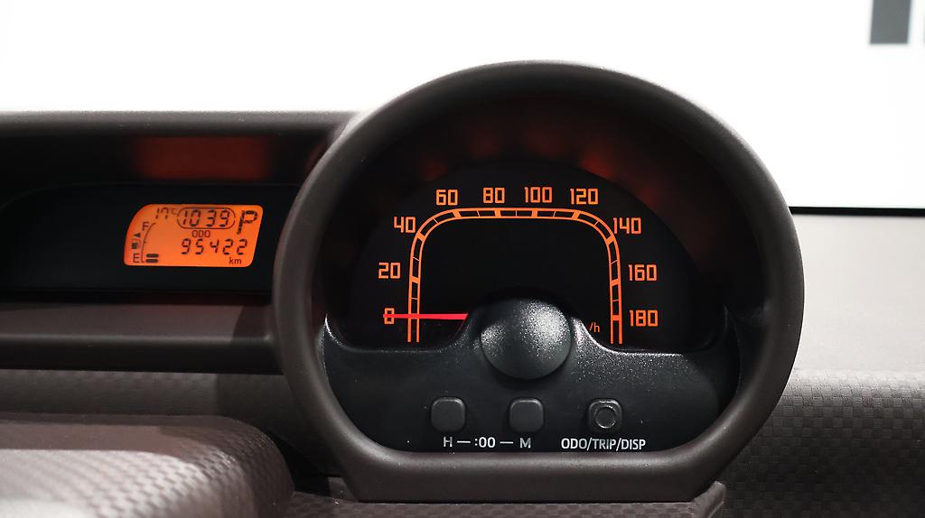 2013 Toyota Spade F Model – Push Button Start image 329588