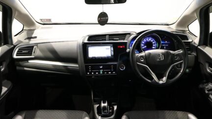2015 Honda Fit Hybrid L-Package image 327730