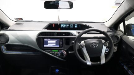 2013 Toyota Aqua S MODEL PUSH BUTTON START R/CAMERA image 330047