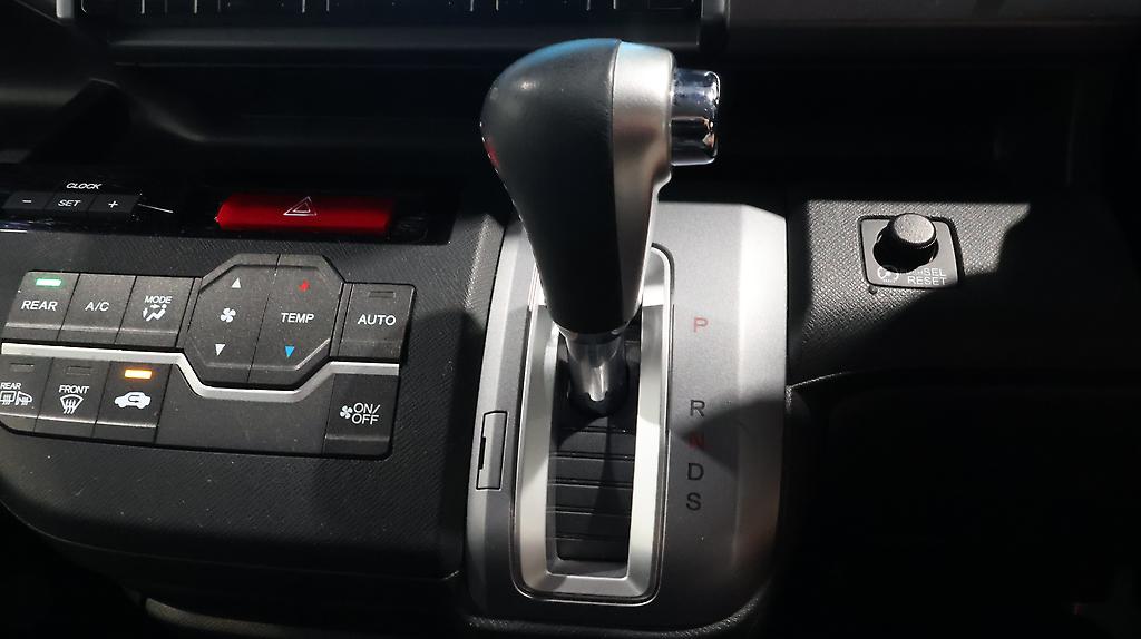 2013 Honda Step Wagon WGN Z Cool Spirit image 328343