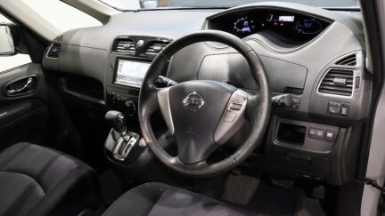 2013 Nissan Serena image 330500