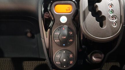 2014 Toyota Spade G Model – Alloy Wheels image 329174