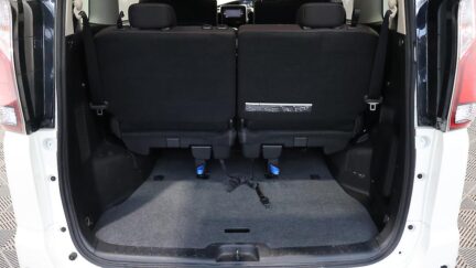 2017 Nissan Serena image 329186