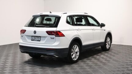 2018 Volkswagen Tiguan ALLSPACE TSI CL 4M 2 image 328198