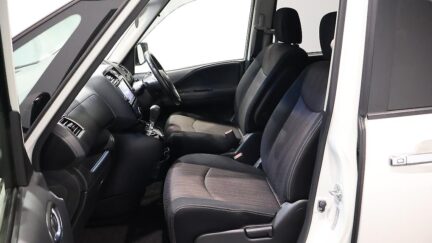 2015 Nissan Serena Hybrid Highway Star V Selection Safety S image 329362