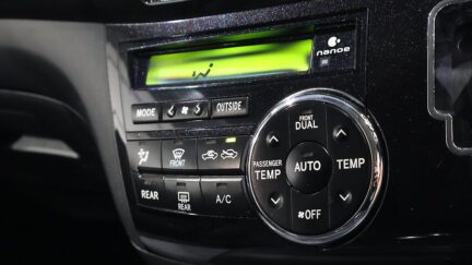 2012 Toyota Estima Hybrid image 327777