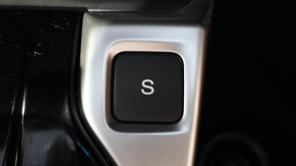 2014 Honda Fit Hybrid L-Package image 328463