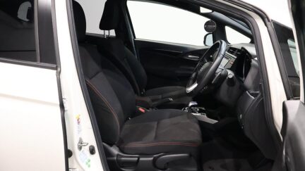 2013 Honda Fit Hybrid S-Package image 328183