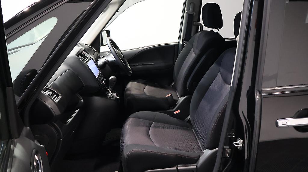 2013 Nissan Serena Hybrid Highway Star S image 329804