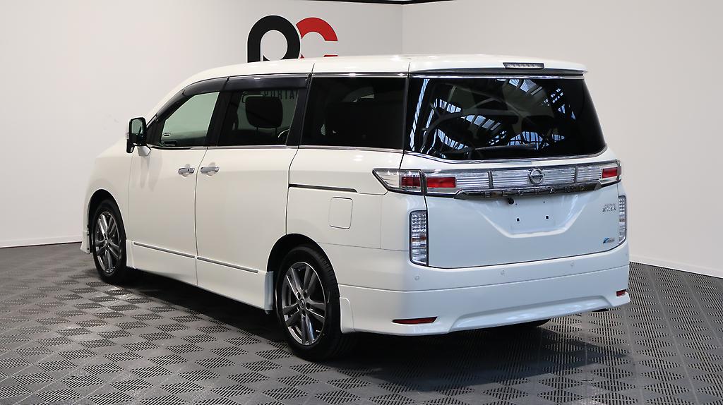 2013 Nissan Elgrand Highway Star Urban Chrome image 335544