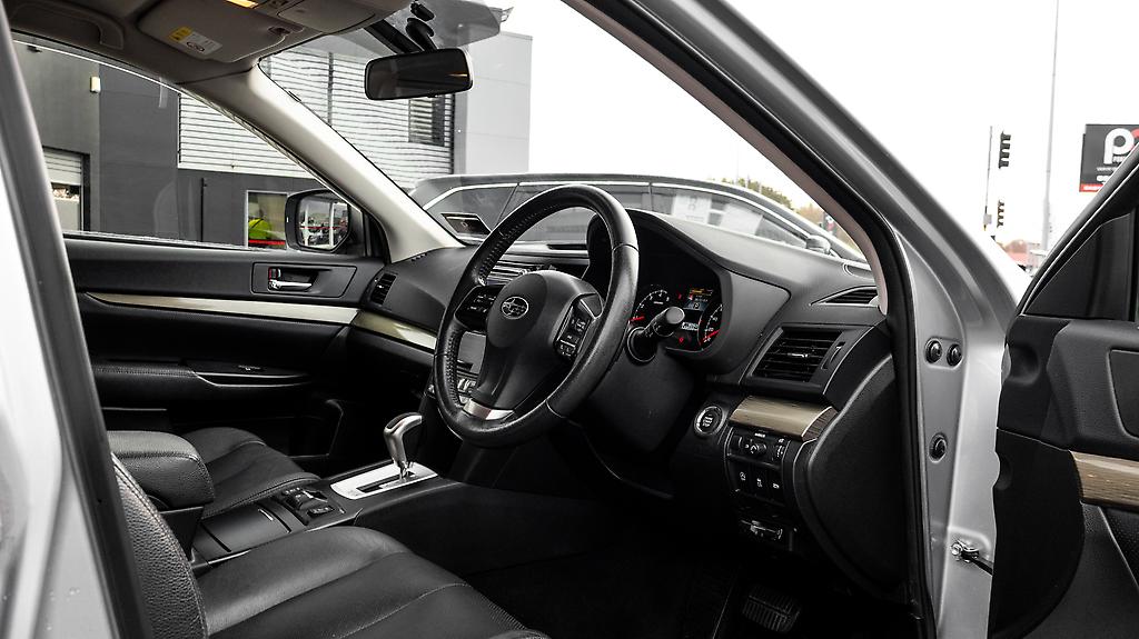 2013 Subaru Legacy TOURING WAGON Leather PKG image 331470