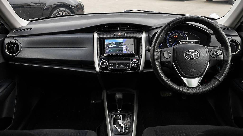 2013 Toyota Corolla Fielder Hybrid F Push start image 331206