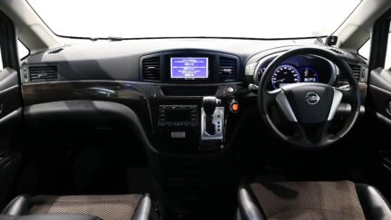 2013 Nissan Elgrand Highway Star Urban Chrome image 335553