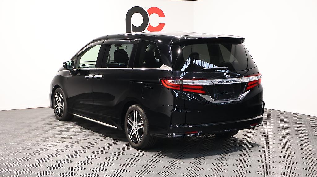 2015 Honda Odyssey Absolute Advance image 333650