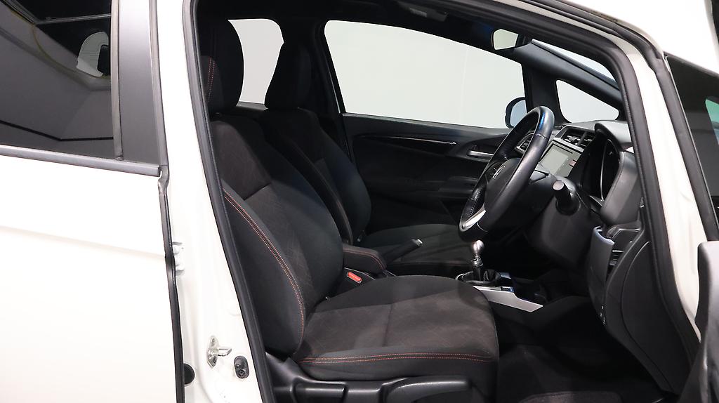 2016 Honda Jazz RS 1.5P/6MT/HA/5DR/5 image 331708