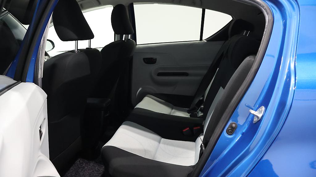 2012 Toyota Aqua S model with Alloys Push Start & Reverse Camera image 336006