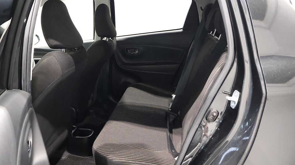 2015 Toyota Vitz image 333359