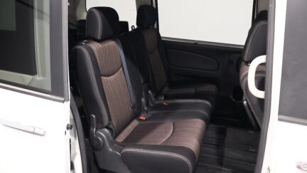 2014 Nissan Serena Highway Star S-Hybrid image 331774