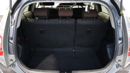 2012 Toyota Aqua G Hybrid image 335208