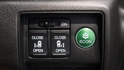 2015 Honda Odyssey Absolute Advance image 333666