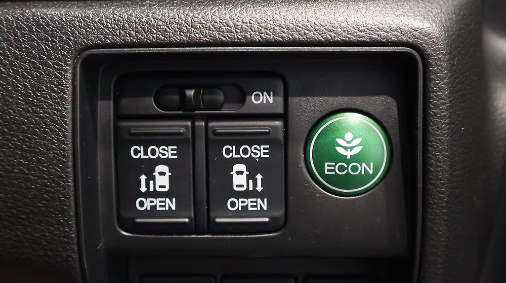 2015 Honda Odyssey Absolute Advance image 333666