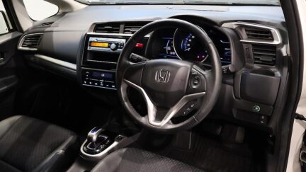 2014 Honda Fit Hybrid L Package image 335966