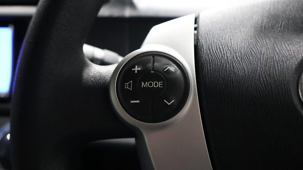 2012 Toyota Aqua S model with Alloys Push Start & Reverse Camera image 336017