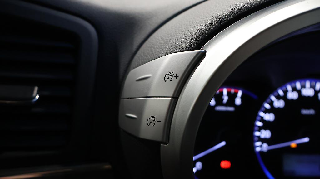 2013 Nissan Elgrand Highway Star Urban Chrome image 335561
