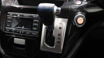 2013 Nissan Elgrand image 330858