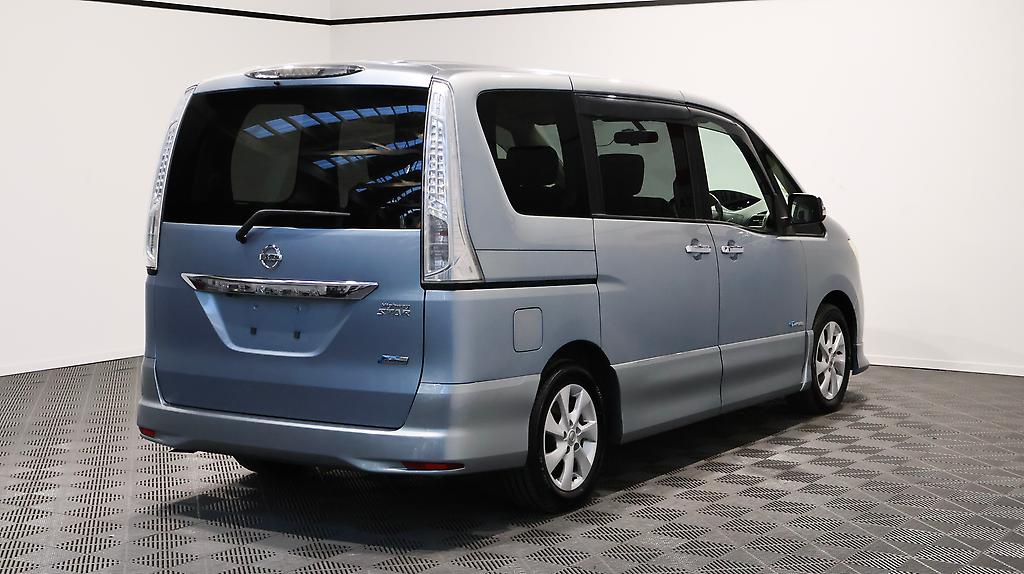 2013 Nissan Serena image 335787