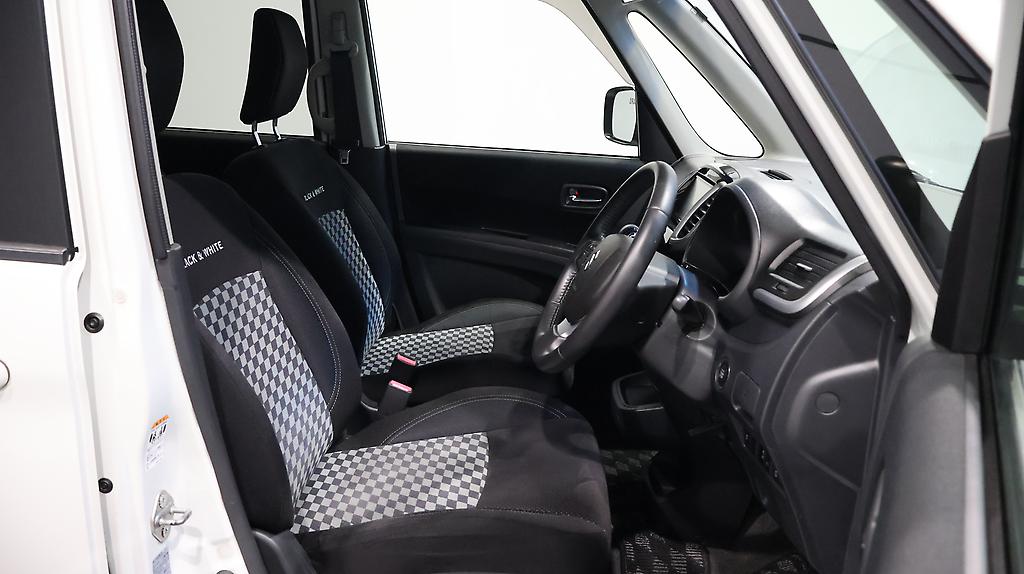 2015 Suzuki Solio Black ＆ White image 335881