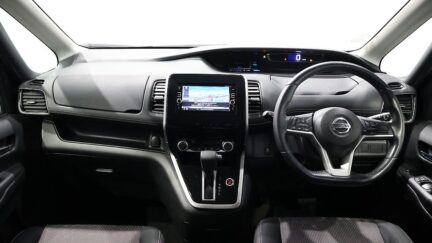 2016 Nissan Serena Hybrid Highway Star image 332295
