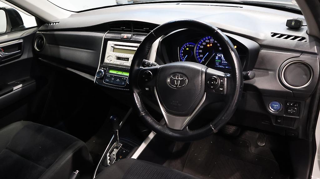 2014 Toyota Corolla Hybrid Fielder image 330875