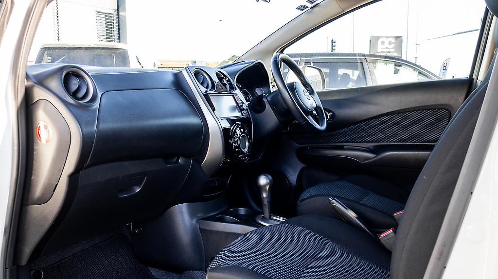 2014 Nissan Note Aero Style Emergency Brake image 332492