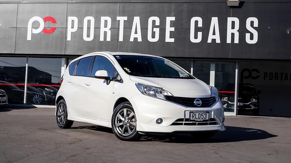 2014 Nissan Note Aero Style Emergency Brake image 332476