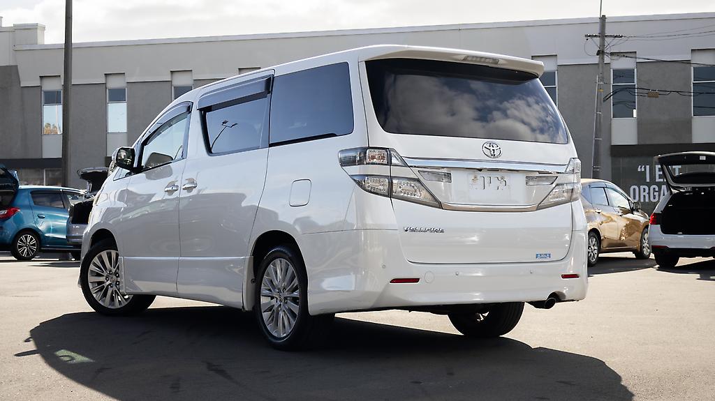 2012 Toyota Vellfire 7 seater , Parking sensor Leather covers image 330803