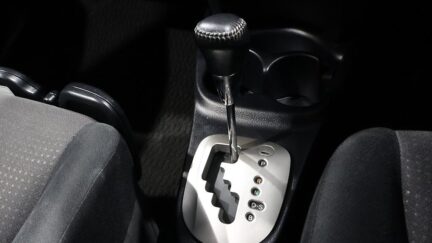 2015 Toyota Vitz image 333755
