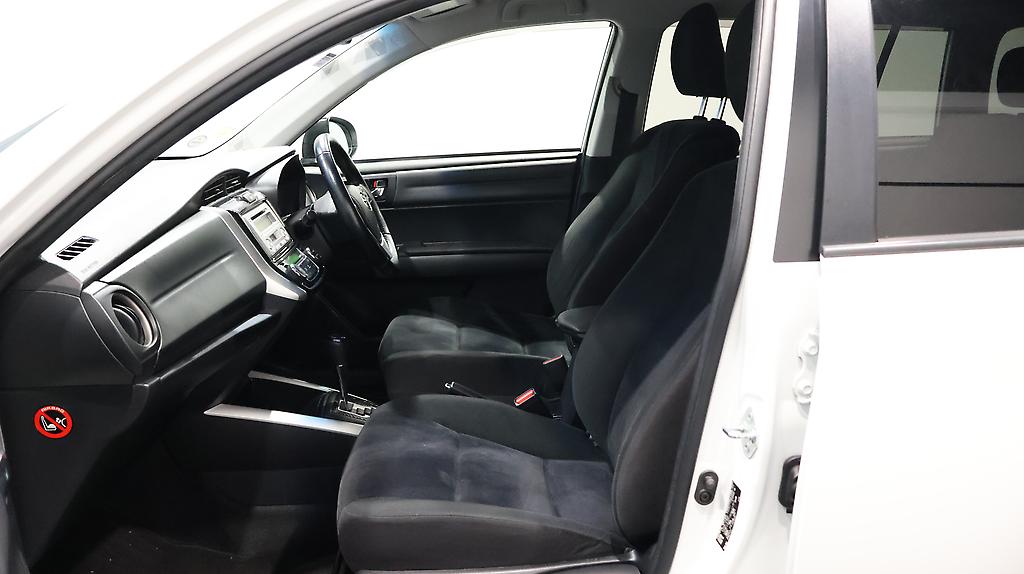 2014 Toyota Corolla Hybrid Fielder image 332995