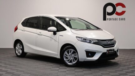 2015 Honda Fit Hybrid L Package image 331043