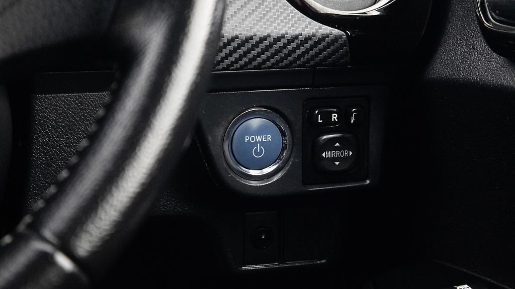 2014 Toyota Corolla WXB Push start, Half leather trim image 331733