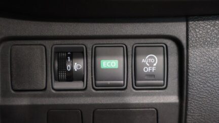 2016 Nissan Serena Hybrid Highway Star image 332301