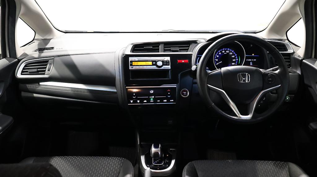2014 Honda Fit Hybrid L Package image 335965