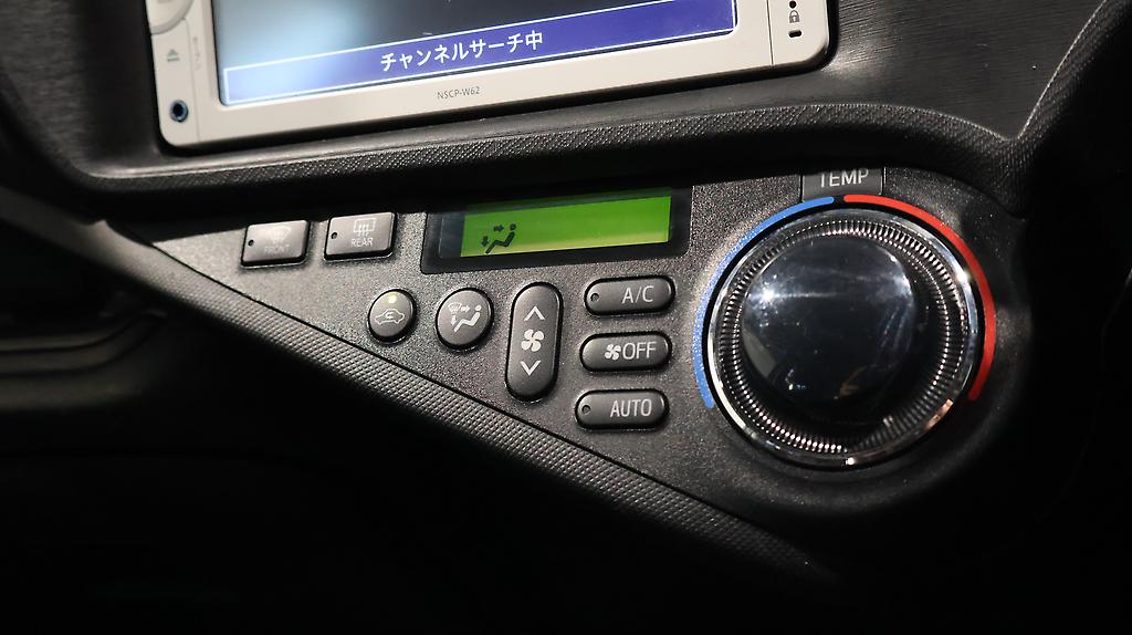 2012 Toyota Aqua G Hybrid image 335217