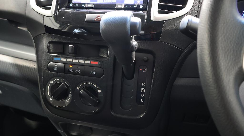 2015 Suzuki Solio G Limited image 335949