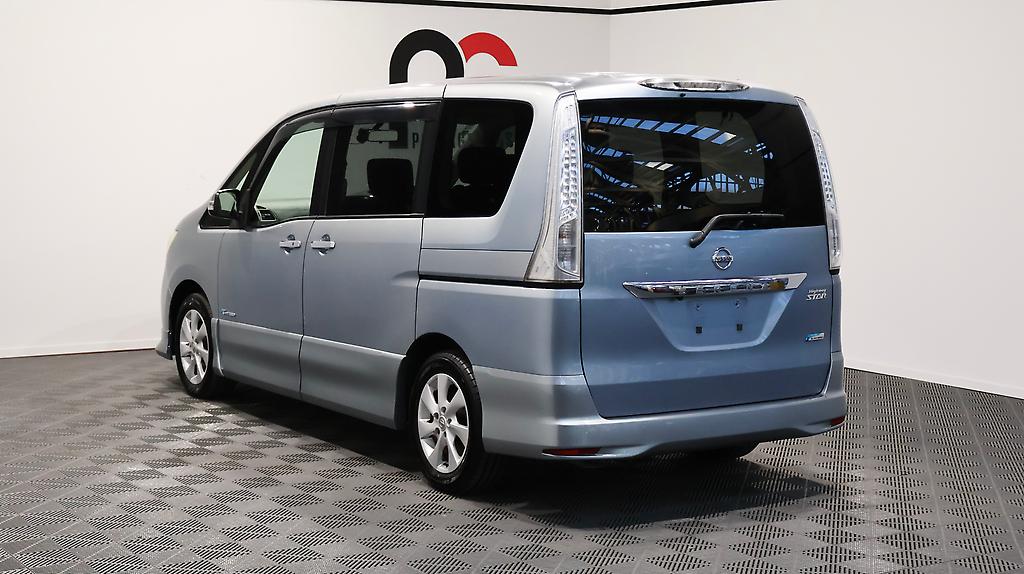 2013 Nissan Serena image 335786